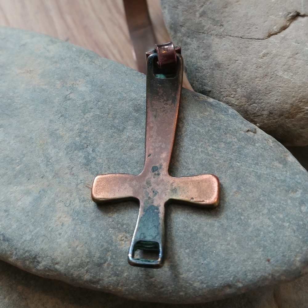 Cross Bracelet - Picture 3 of 5